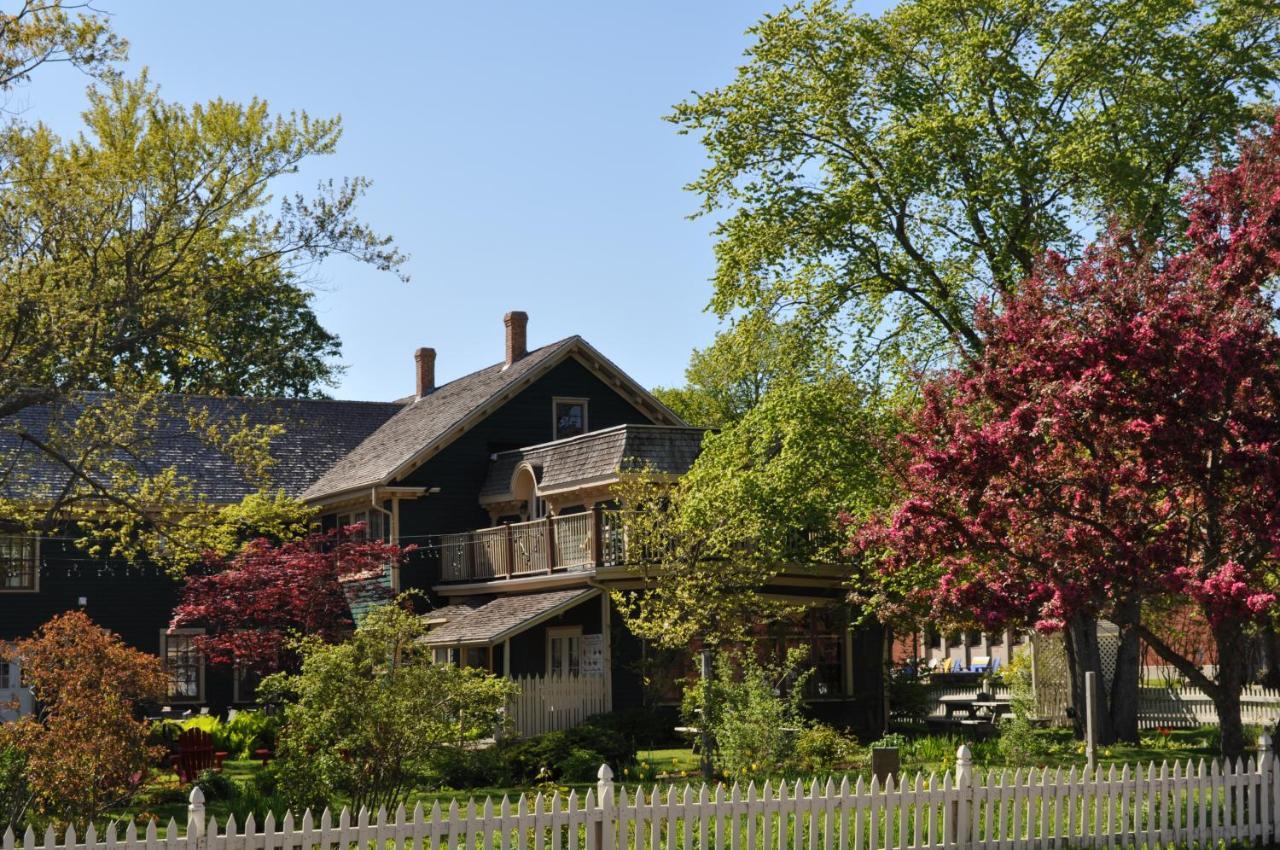 Holman'S Heritage Suites サマーサイド エクステリア 写真