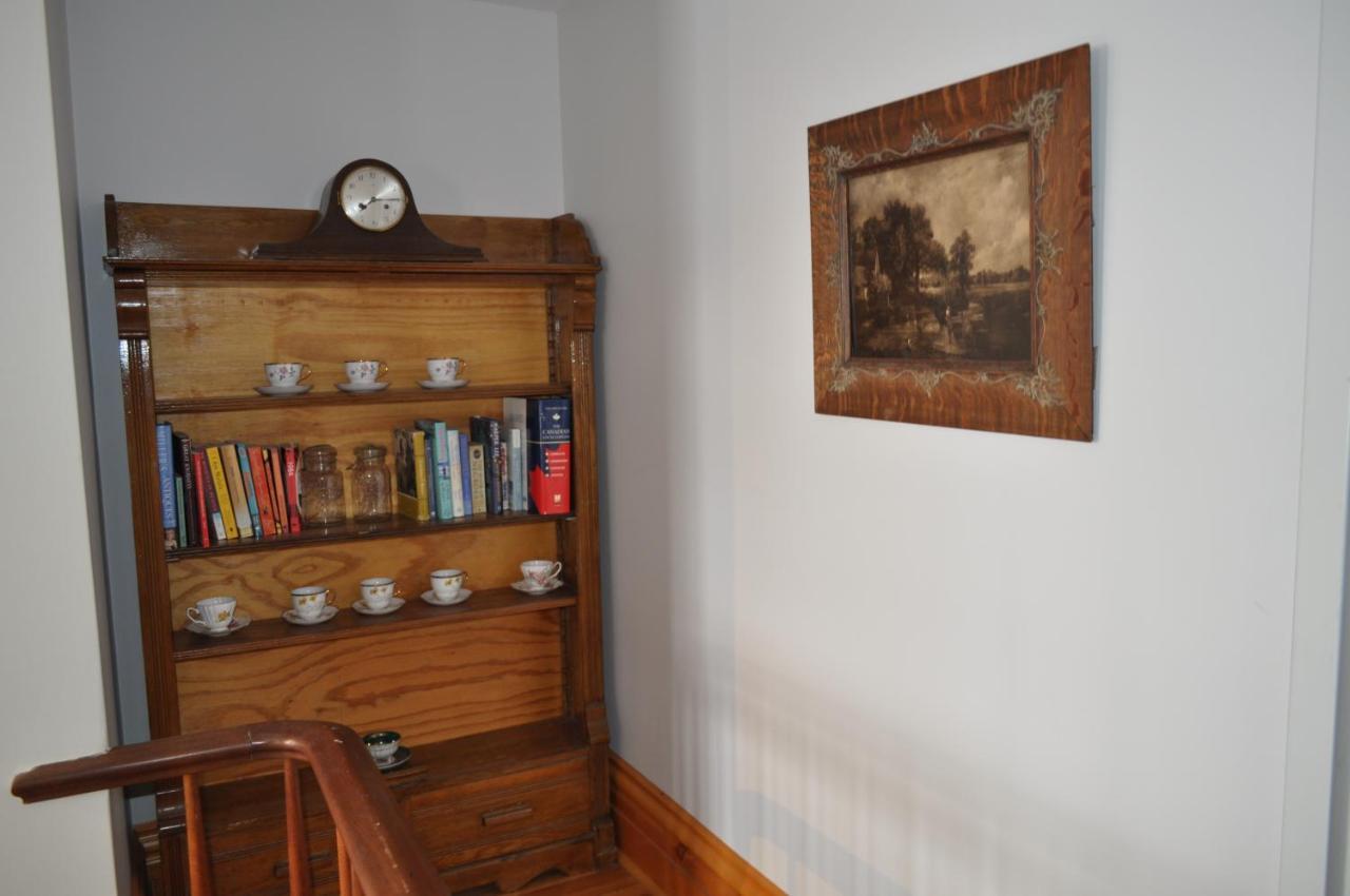 Holman'S Heritage Suites サマーサイド エクステリア 写真
